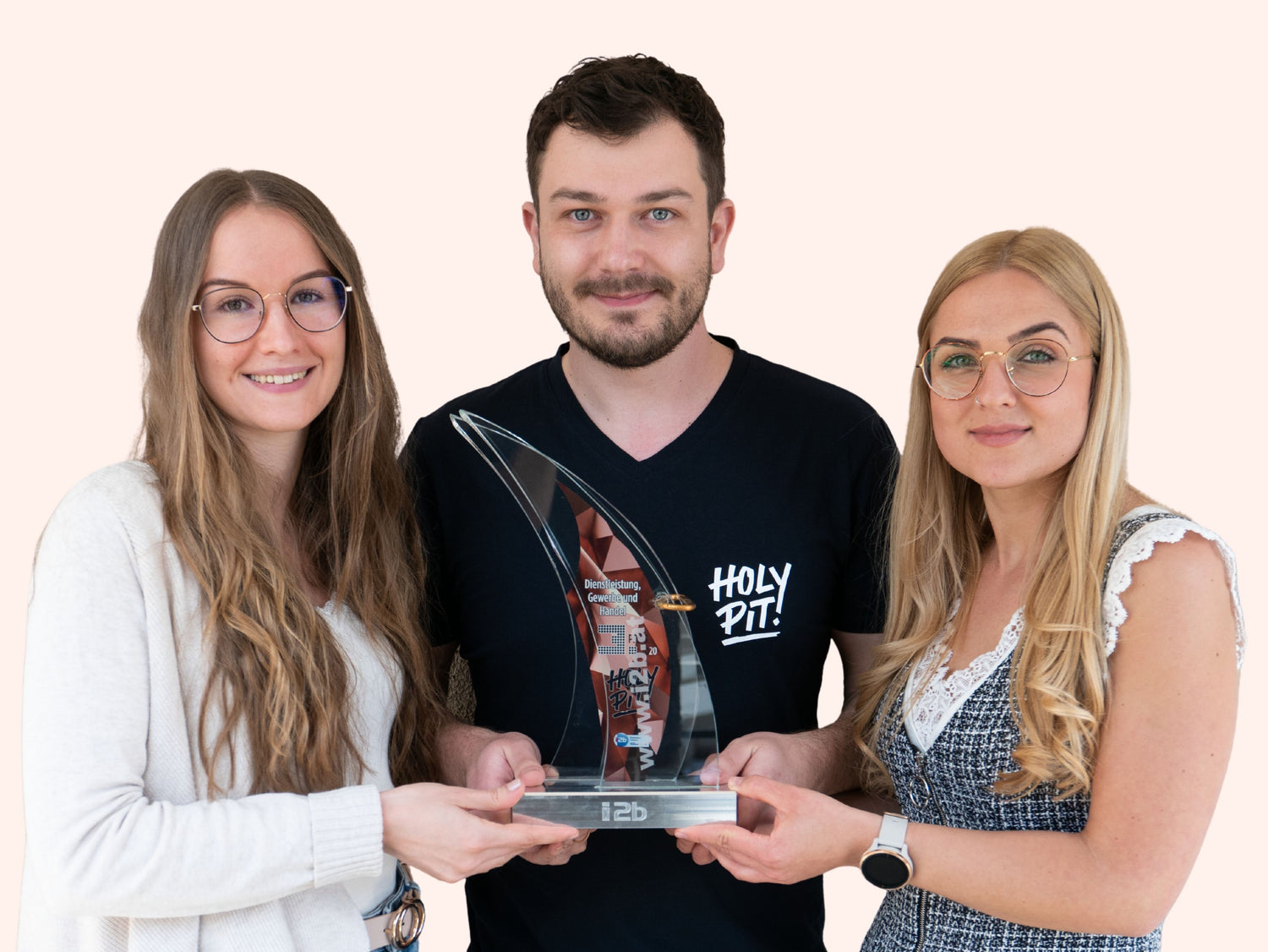 HOLY Pit Gründer mit ideas to business Pokal